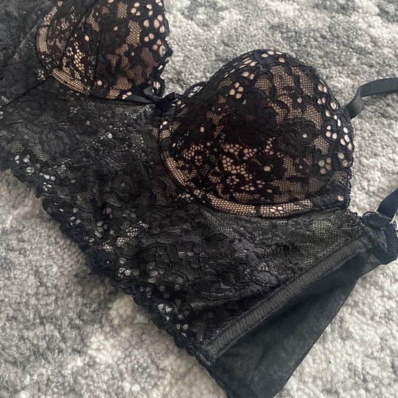 Victoria’s Secret Corset Bra - Picture 2 of 5
